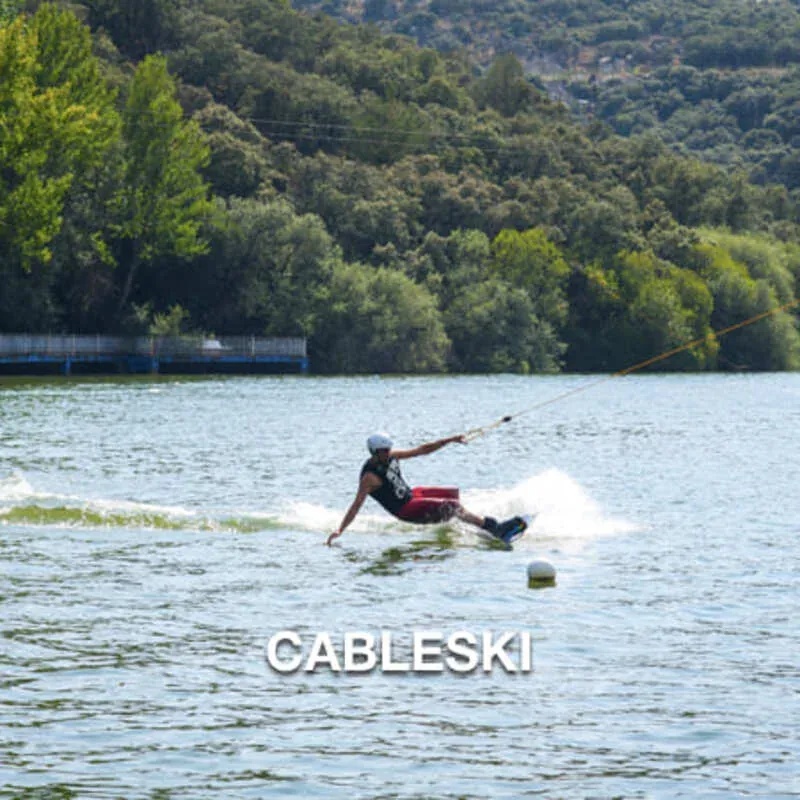 Actividades acuáticas en el lago — imagen 1