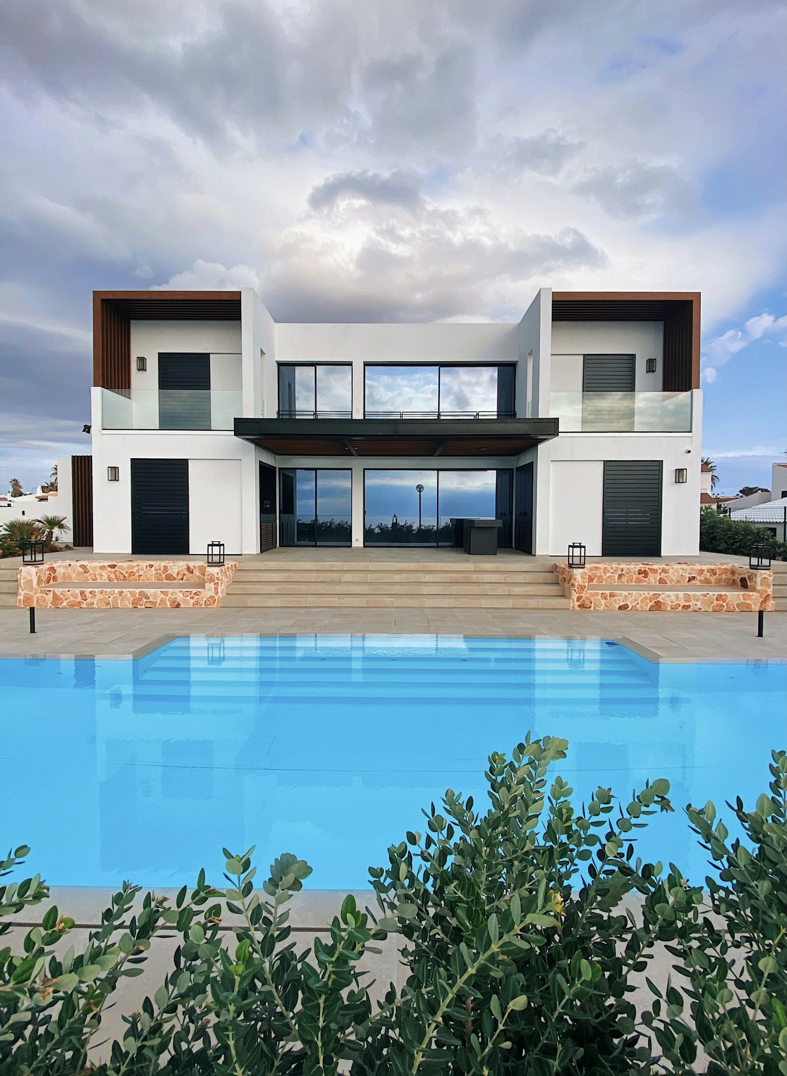 Villa de lujo al atardecer